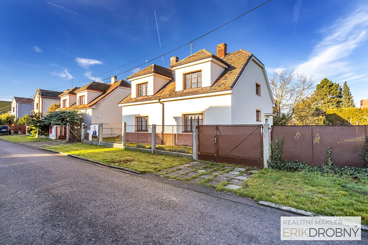 Prodej rodinného domu 174 m², pozemek 476 m²